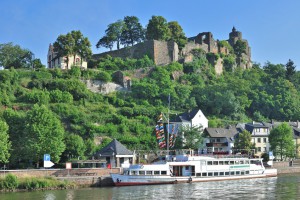 Erholungsort Saarburg mit der Ruine der Burganlage